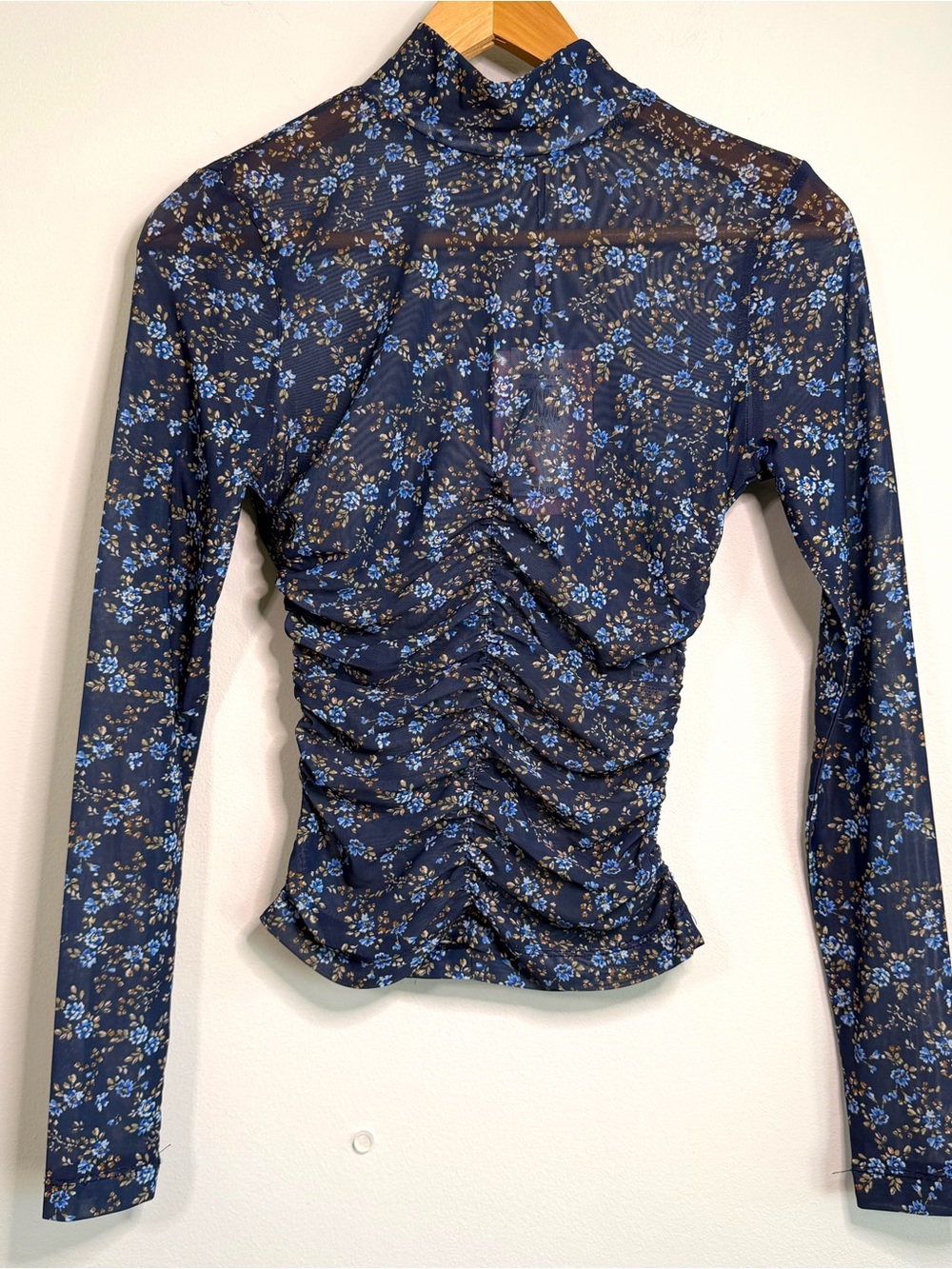NWT Avec Les Filles Printed Mesh Mock Neck Ruched Top Navy Floral XS